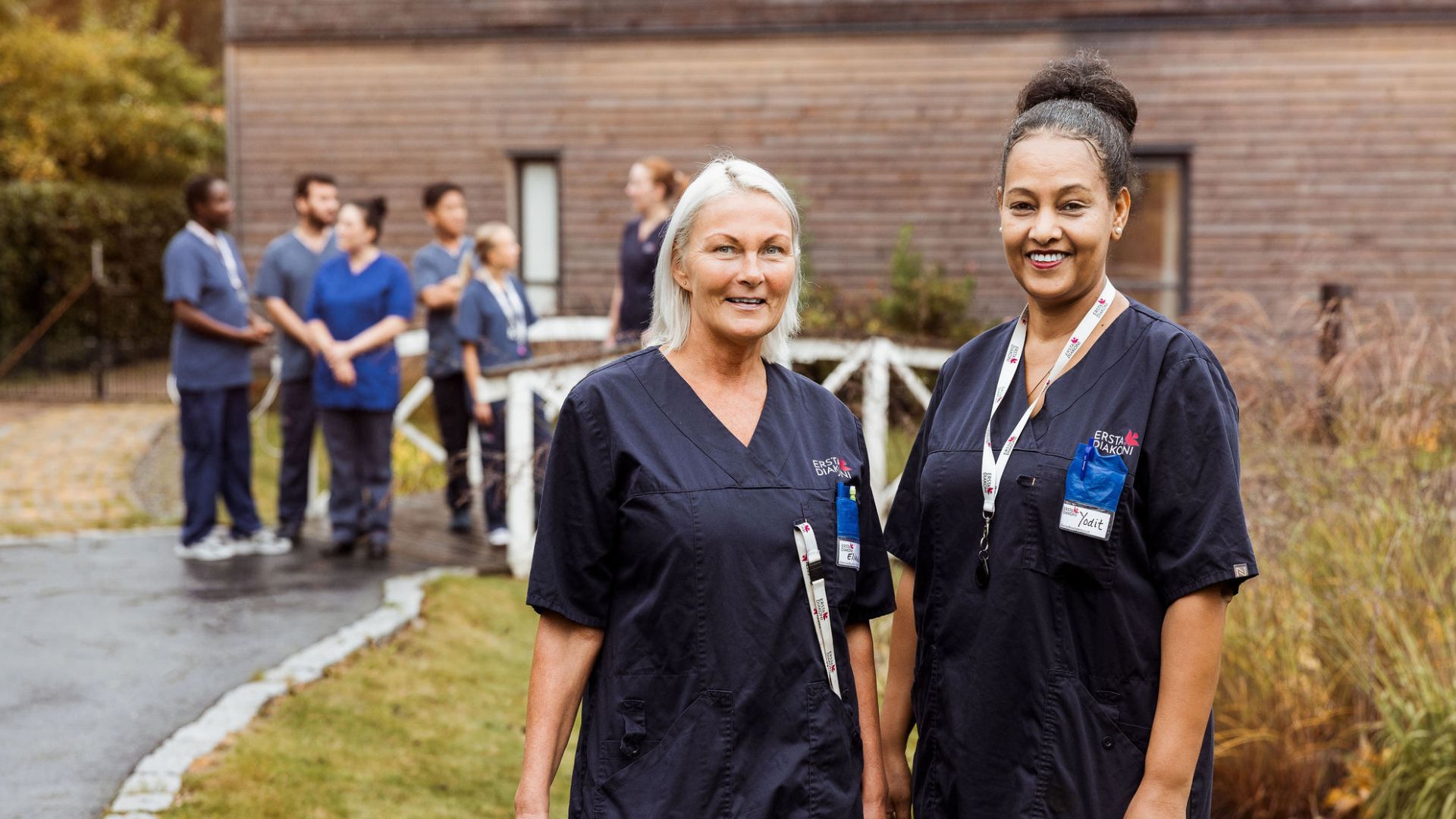 bild p&aring; ett antal medarbetare fr&aring;n ett av ersta diakonis &auml;ldreboenden