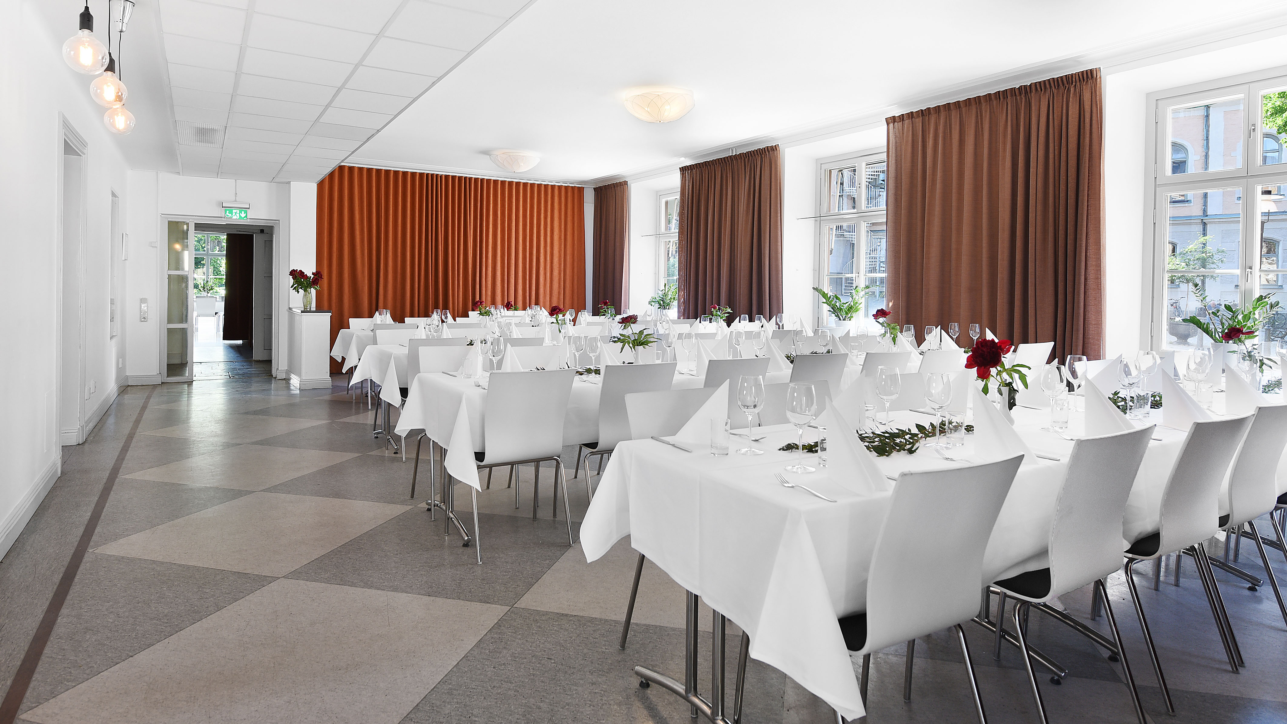 Stora salongen på Ersta terras rymmer 80 sittande gäster
