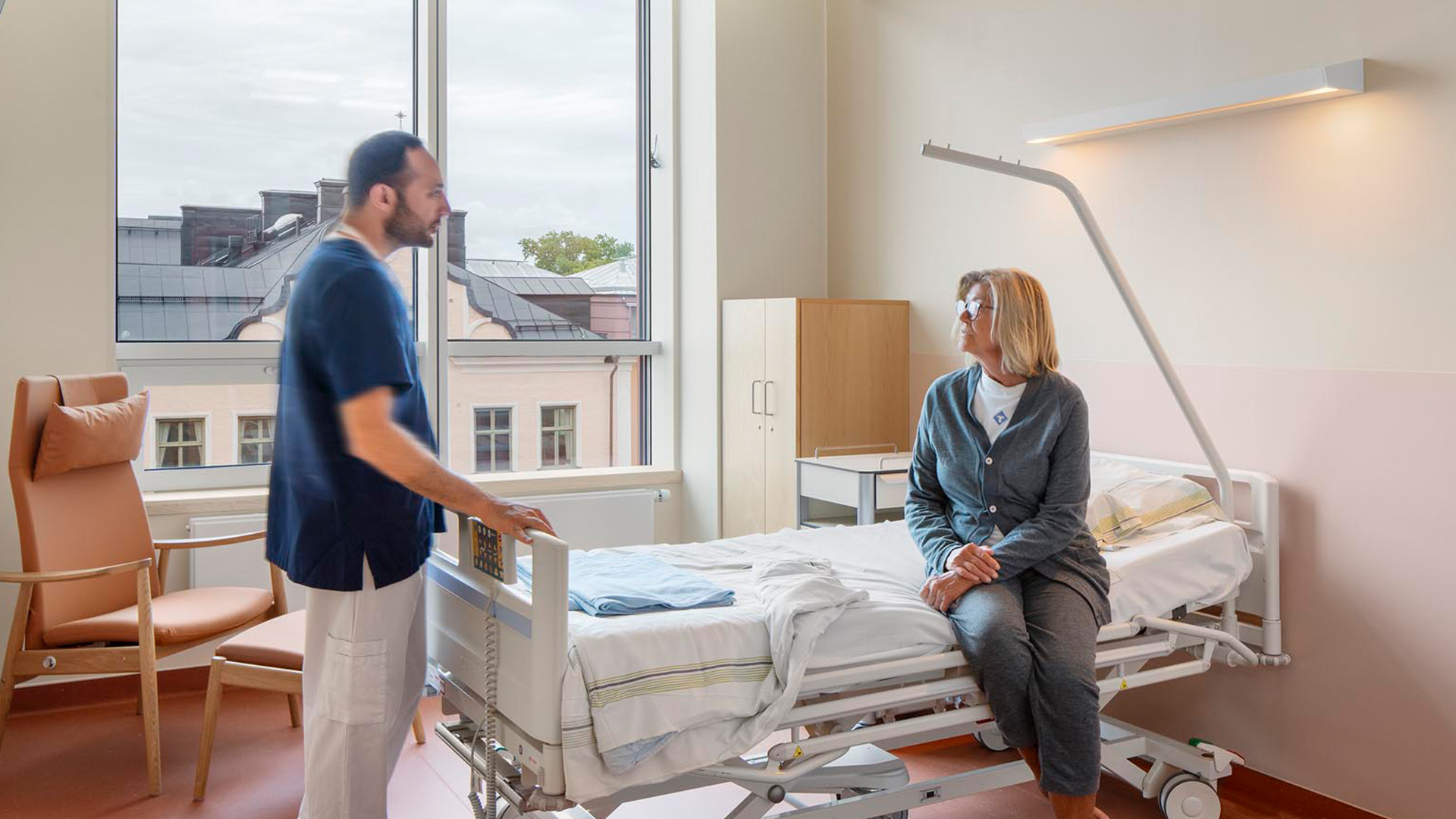 Patient körs till avdelning